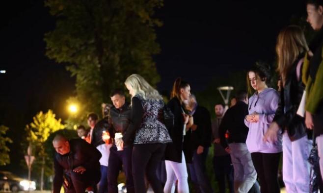 Mostarci ispred Kosače zapalili svijeće za porodicu Krstić
