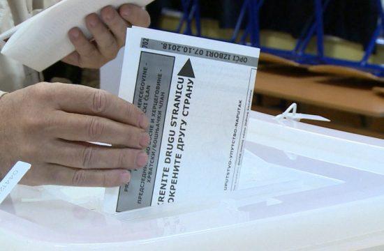 U Zvorniku burno: Na pojedinim biračkim mjestima članovi odbora odustali od izbornog procesa