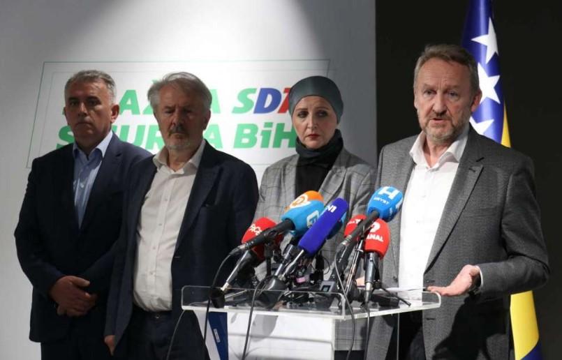 SDA poziva i poslanike drugih političkih partija da postupe na isti način - Avaz