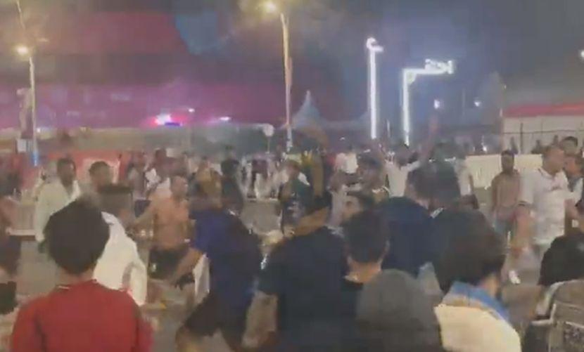 Žestoka tuča navijača u Kataru: Meksikanci udarili Argentince gdje su "najtanji", sjevale pesnice zbog Mesija