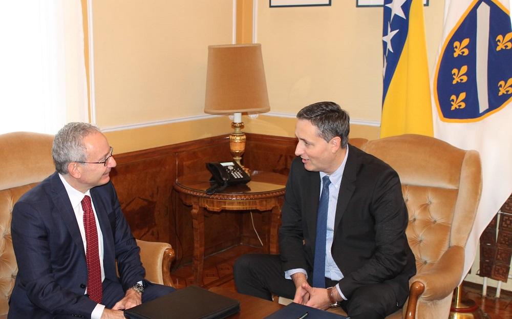 Bećirović sa italijanskim ambasadorom: Razgovarali o evropskom putu BiH, te jačanju odnosa dvije zemlje