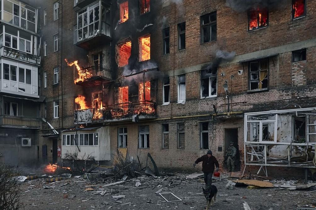 I gradska administracija Kijeva pozvala je stanovnike da se hitno upute u skloništa zbog zračne uzbune - Avaz