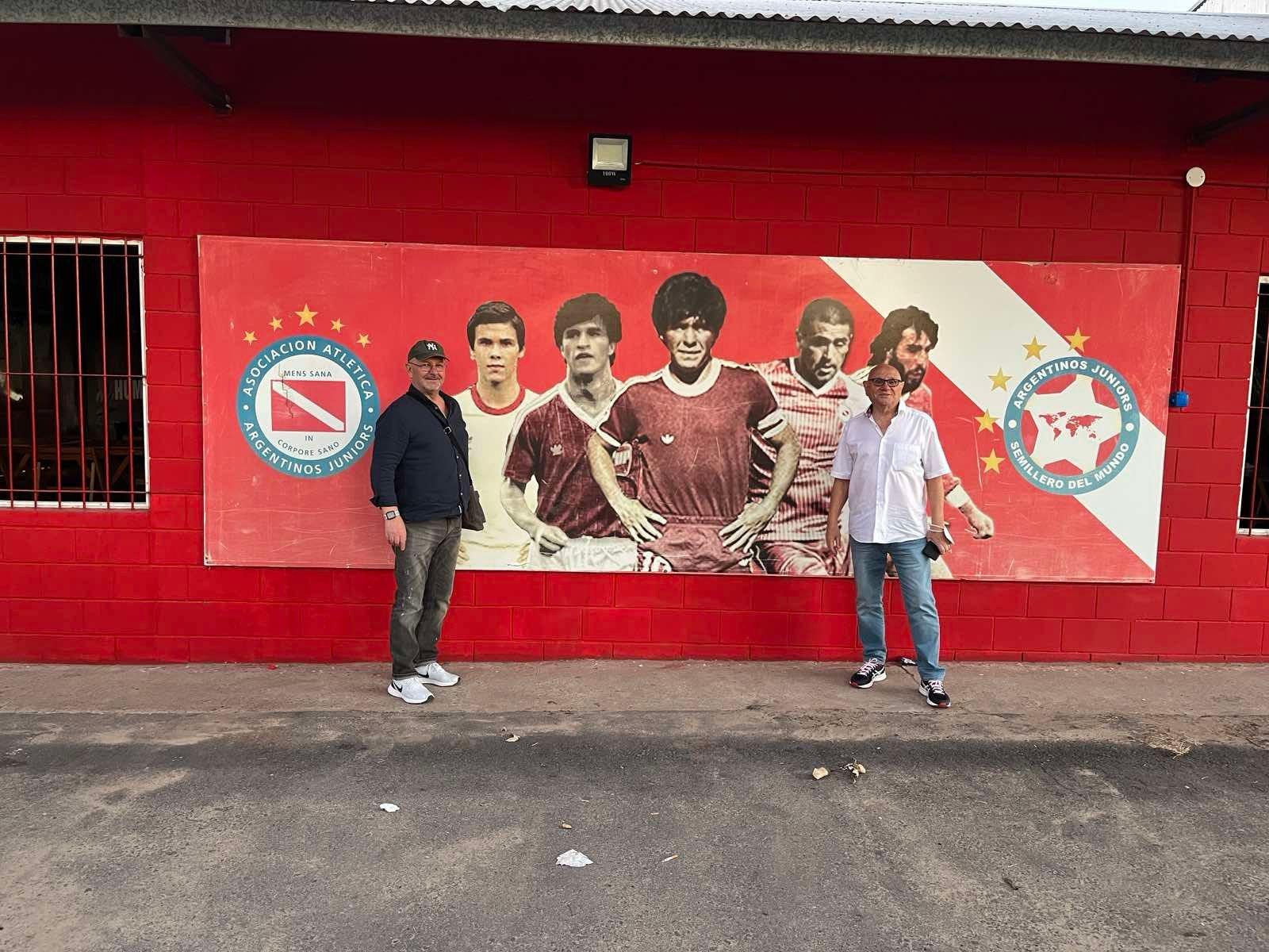 Zukić i Viljon ispred stadiona Argentinos Juniorsa - Avaz