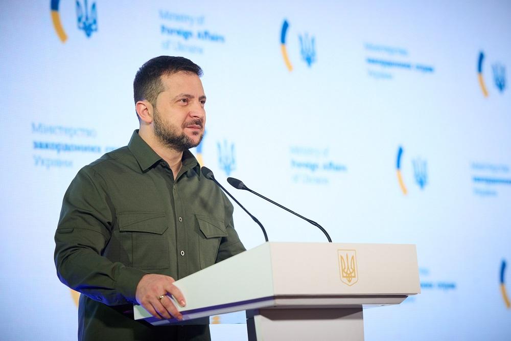 Zelenski: Pozvao ukrajinske diplomate da aktivno rade - Avaz