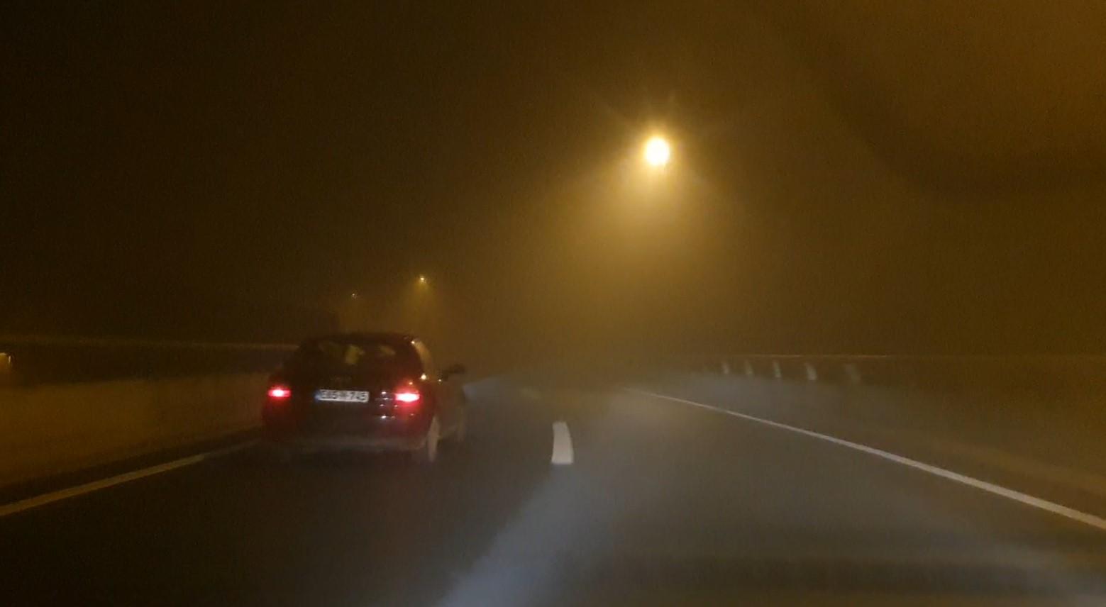 Gusta magla nad autoputem Sarajevo - Zenica: Vozite oprezno - Avaz