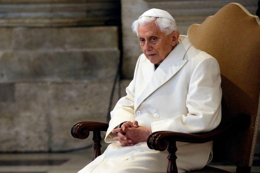 Penzionisani papa Benedikt XVI - Avaz