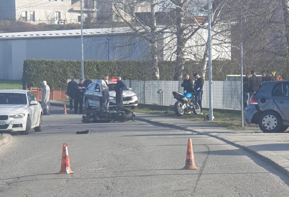Udes u cazinskom naselju Slatina: Povrijeđen motociklista