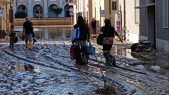 Poplave u Italiji - Avaz