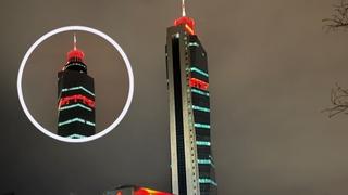 U znak saosjećanja s narodom Turske: "Avaz Twist Tower" u crvenoj boji