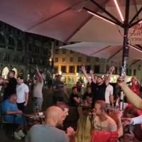 Navijači Srbije slavili neuspjeh Hrvatske: Zapjevali i poznatu pjesmu, pojavio se snimak