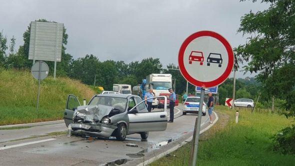 Saobraćajna nesreća kod Prnjavora - Avaz