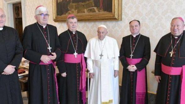 Biskupi s papom Franjom - Avaz