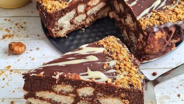 Čokoladna torta sa piškotama - Avaz