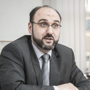 Za čije interese igra autsajder u bici za rektora UNSA: Tarik Zaimović krenuo u prljavu kampanju