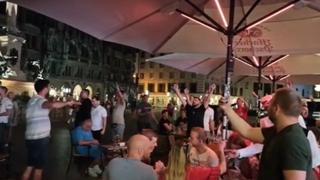 Navijači Srbije slavili neuspjeh Hrvatske: Zapjevali i poznatu pjesmu, pojavio se snimak