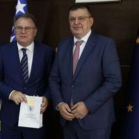 Članovima Vlade Federacije Bosne i Hercegovine uručeni digitalni potpisi