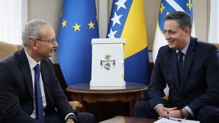 Bećirović s italijanskim ambasadorom: Italija snažno podržava nezavisnu i cjelovitu BiH 