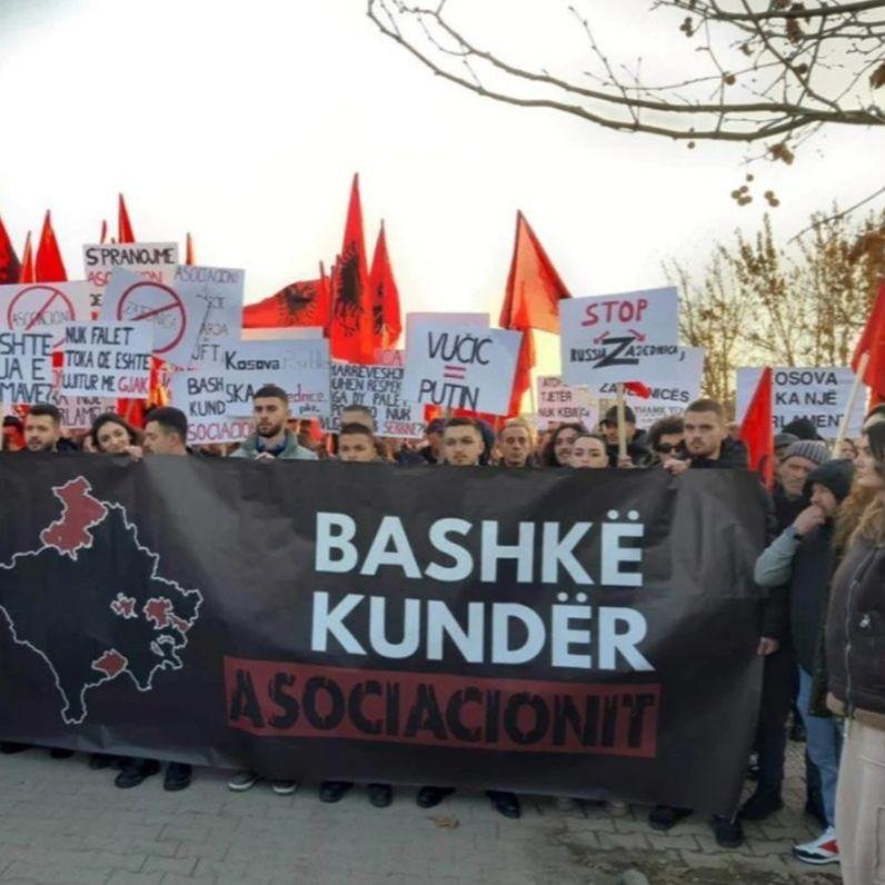 Protesti u Prištini: Studenti marširali protiv formiranja zajednice srpskih opština