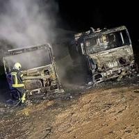 U požaru na deponiji Uborak izgorjela dva teretna vozila