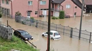 Oglasio se FUCZ: Poplavljeno više od 100 stambenih i poslovnih objekata