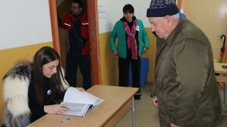 CIK objavio izlaznost do 15 sati: U Bihaću glasalo 13.255, u Tuzli 18.474 birača