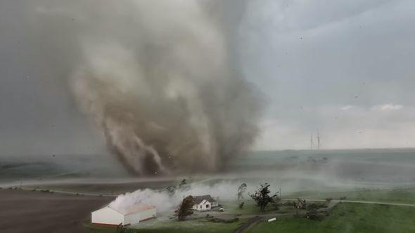Smrtonosni tornado - Avaz