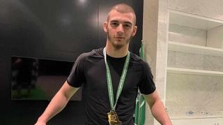 Malik Bektaš, član Hrvačkog kluba Željezničar, osvojio zlato na međunarodnom turniru u Rijadu