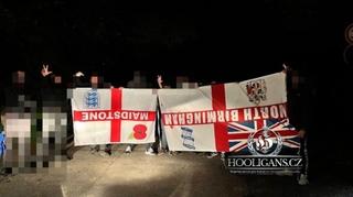 Navijači banjalučkog Borca i Crvene zvezde oteli zastave Englezima uoči utakmice na Euru