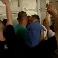 Haos u Novom Sadu: Predstavnici opozicije „istjerali“ kol centar sa sajma, bježali s materijalom
