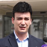 Jovanović: Zaposleni u Opštini i lokalnim preduzećima neće na vrijeme primiti aprilsku platu
