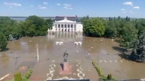 Poplavljeno područje - Avaz