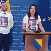 Vlast sa majicama Dodika, a opozicija "Đes‘ lopove"