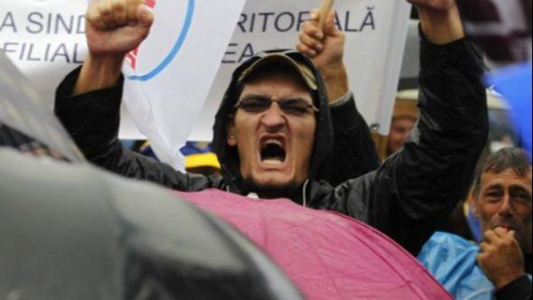 Nastavnici na protestima u Rumuniji - Avaz