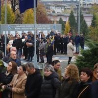 Kompleks Slana Banja u Tuzli: Polaganjem cvijeća i odavanjem počasti počelo obilježavanje Dana državnosti BiH