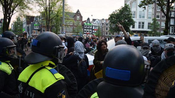Protesti u Amsterdamu - Avaz