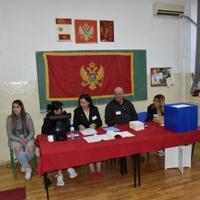"Avaz" na licu mjesta: Otvorena biračka mjesta u Crnoj Gori