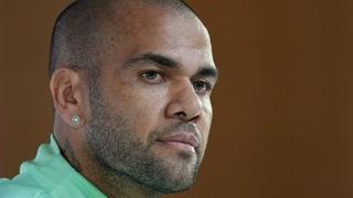 Dani Alves offers to turn in passport, wear tracking device