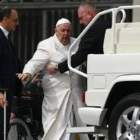 Papa Franjo hospitaliziran: Ima respiratornu infekciju