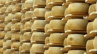 Bizarna smrt u Italiji: Muškarca ubili kolutovi sira