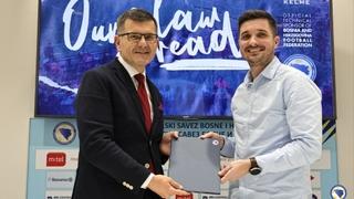 Zbogom Adidas: Fudbalska reprezentacija BiH i zvanično u Kelmeu