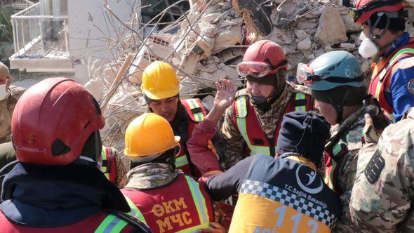 Čak 296 sati nakon zemljotresa spašene tri osobe - Avaz