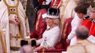 Kraljica Kamila okrunjena je krunom koja ima više od 2.000 dragulja