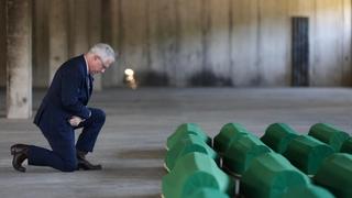 Ambasador SAD Majkl Marfi se poklonio žrtvama genocida u Srebrenici