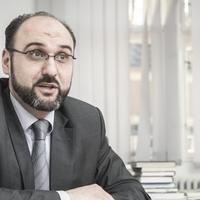 Zaimović prekršio proceduru i zloupotrijebio položaj: Pisao dekanima prije otvaranja konkursa i dogovarao sastanke