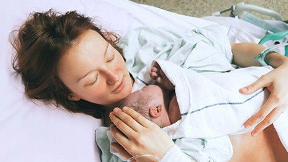 Beba i majka nakon poroda - Avaz