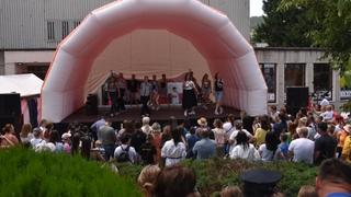 Festival "Futurea" u Goraždu okupio stotine mališana: Muzika, ples, sport i kreativne radionice za djecu