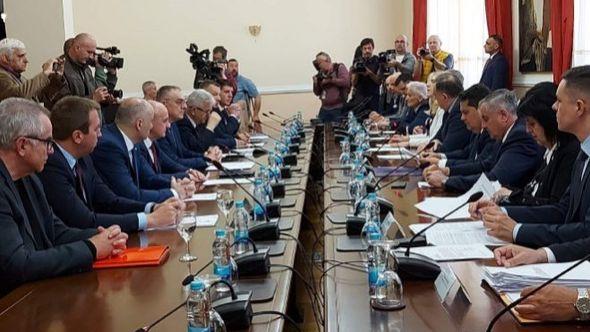 Sastanak koji je sazvao Dodik - Avaz