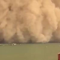 Video / Zastrašujuća pješčana oluja pogodila Egipat: Ima i mrtvih