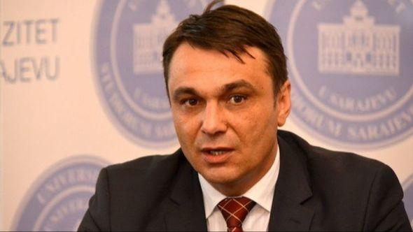 Ahmetović: Kolizija sa zakonom - Avaz