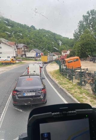 Nakon nesreće u Podorašcu: Vozač i suvozač Golfa teško povrijeđeni